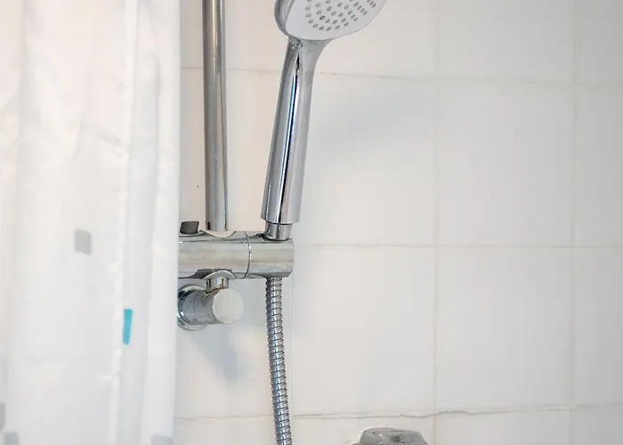 New Contractor & Groups-3Bedrooms-Parking-By Fab Accommodation * Bristol