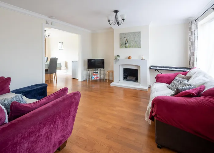 Feriehus New Contractor & Groups-3bedrooms-parking-by Fab